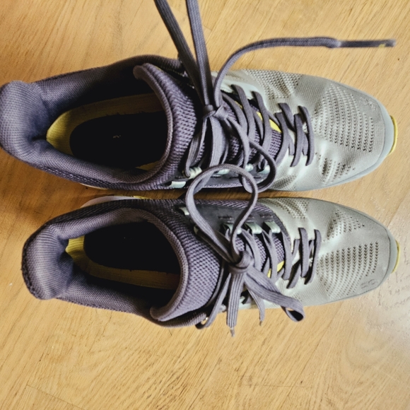 QC Running Shoes 7.5M - Picture 6 of 6